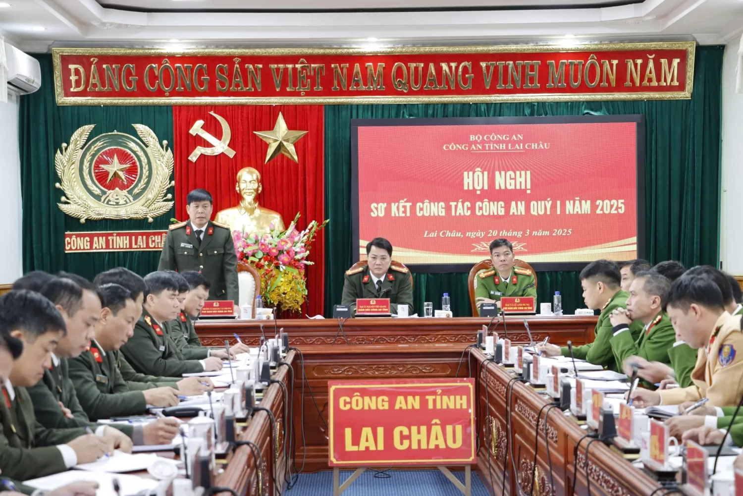 Pho giam doc