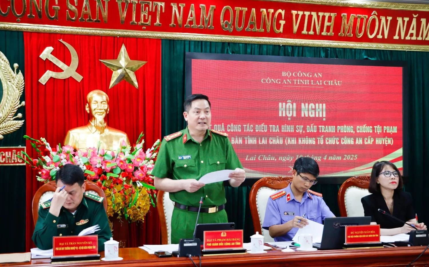Đại tá Phạm Hải Đăng – Phó Giám đốc, Thủ trưởng Cơ quan CSĐT Công an tỉnh phát biểu khai mạc Hội nghị