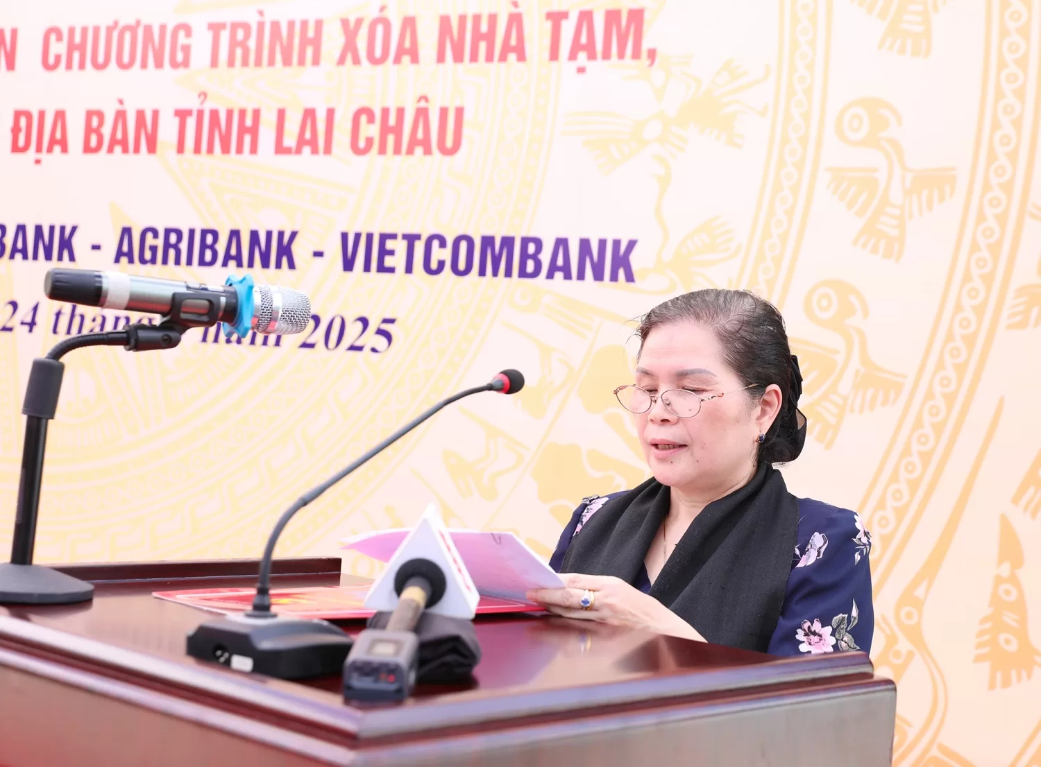 Đồng chí Giàng Páo Mỷ Bí thư Tỉnh uỷ cám ơn tình cảm của Bộ Công an đối với nhân dân tỉnh Lai Châu