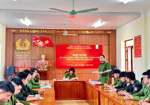 Phòng Cảnh sát cơ động Công an tỉnh tổ chức hội nghị thông tin tuyên truyền, tư vấn, hướng dẫn công tác tuyển sinh CAND năm 2025