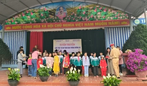 Lan tỏa văn hóa giao thông an toàn từ trường học tại xã Bình Lư