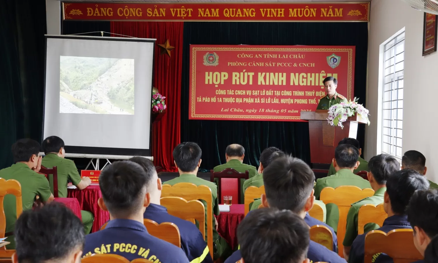 Toàn cảnh buổi họp rút kinh nghiệm