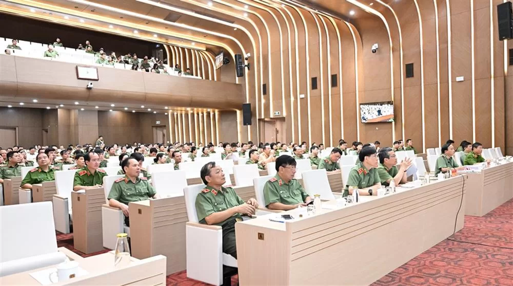 Các đại biểu dự Hội nghị tại điểm cầu Đảng ủy Công an Trung ương.