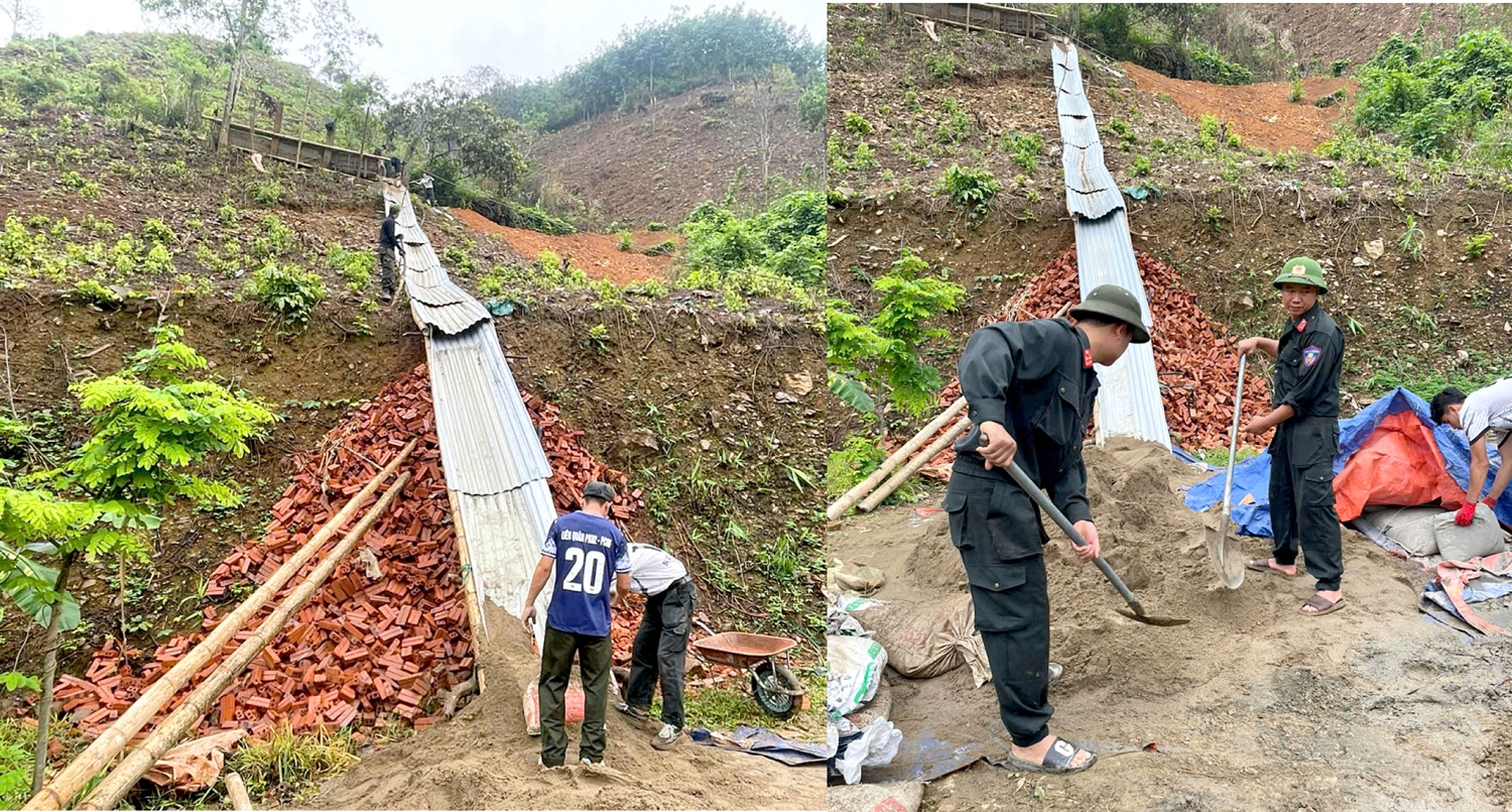 Phòng Cảnh sát cơ động dùng các tấm tôn nối lại với nhau để tạo máng trượt đưa vật liệu trôi dốc đến vị trí thi công