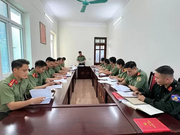 Phòng Quản lý Xuất nhập cảnh đã tổ chức quán triệt, góp ý dự thảo Hiến pháp