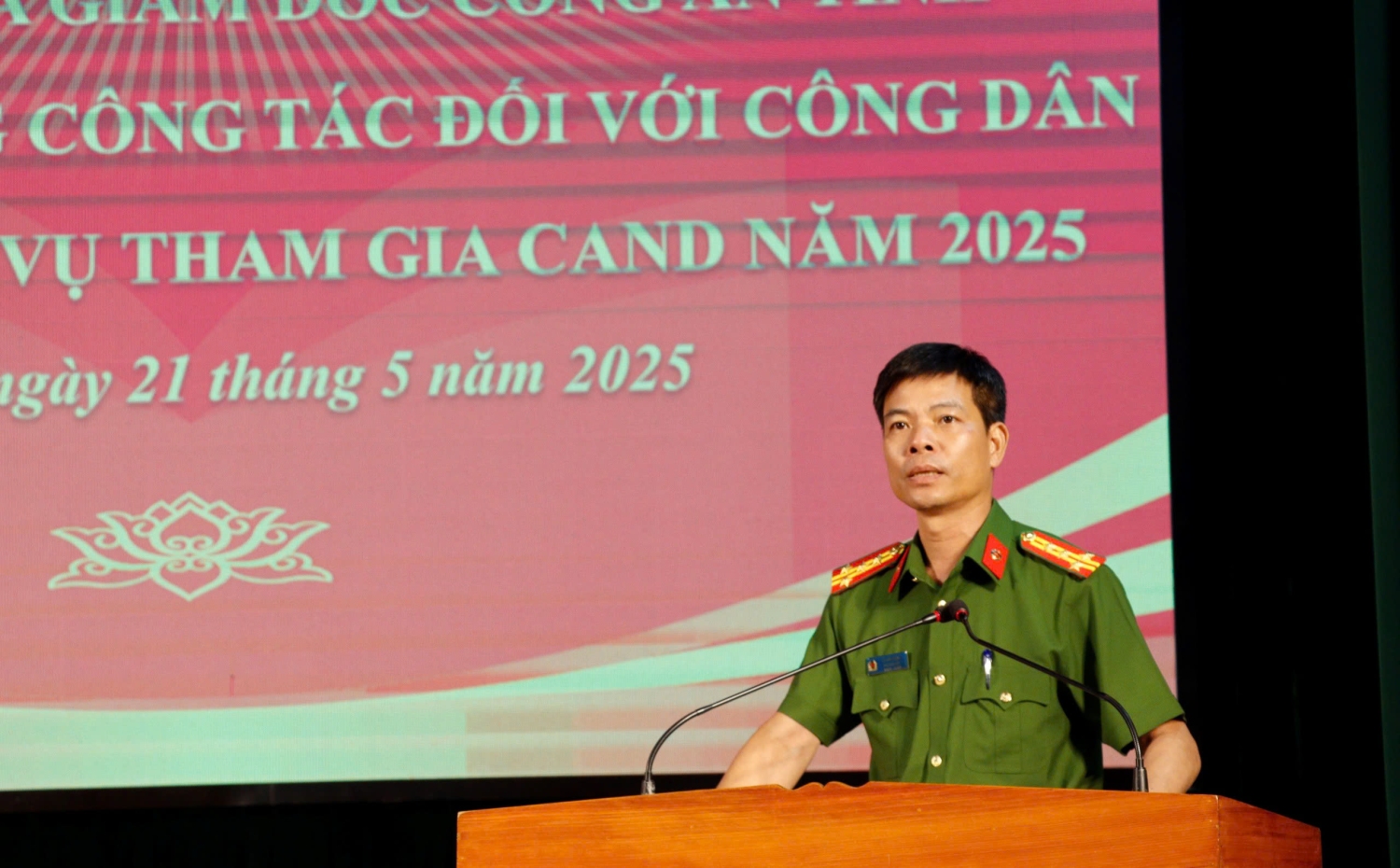 Đại tá Lê Anh Hưng – Phó Giám đốc Công an tỉnh phát biểu chỉ đạo.