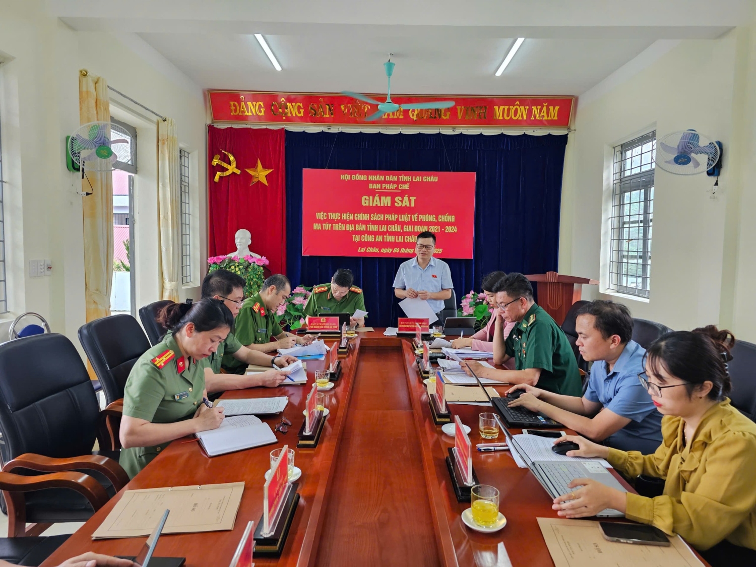 Đoàn Giám sát của Hội đồng nhân dân tỉnh làm việc với Công an tỉnh về công tác phòng, chống ma túy.