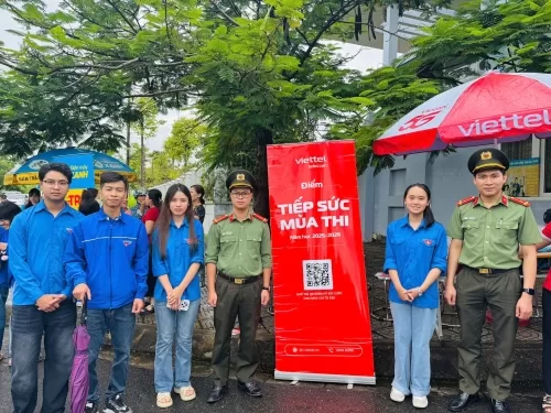 Chi đoàn phòng An ninh đối ngoại tham gia chương trình “tiếp sức mùa thi” năm 2025 tại trường THPT chuyên Lê Quý Đôn