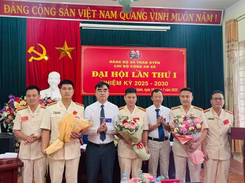 Chi bộ Công an xã Than Uyên tổ chức thành công Đại hội Chi bộ khóa I, nhiệm kỳ 2025 - 2030