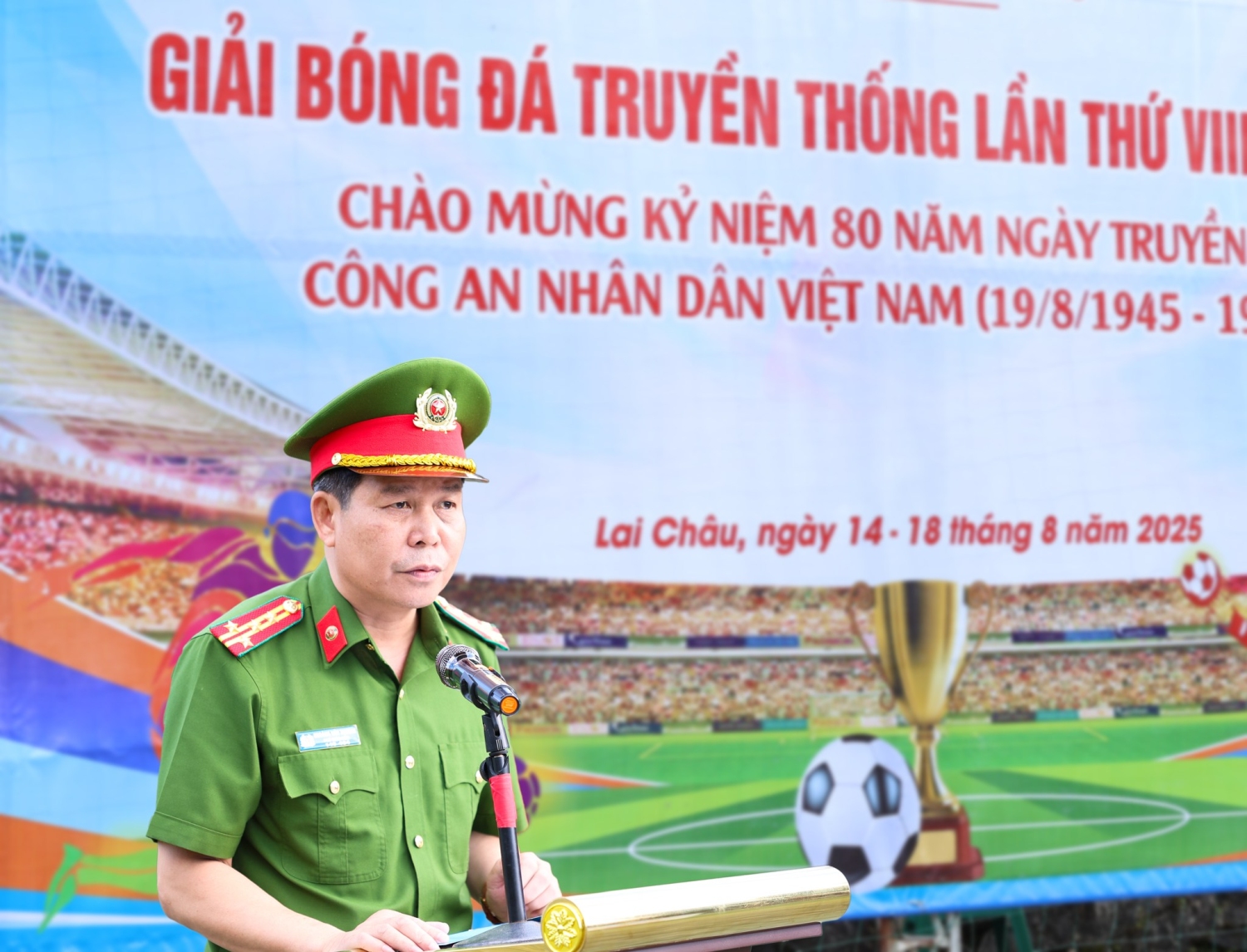 Đại tá Khoàng Văn Thương – Phó Giám đốc Công an tỉnh, phát biểu bế mạc