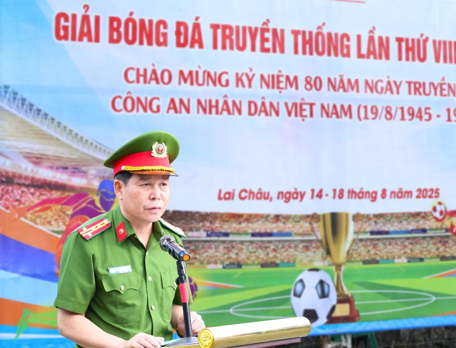 Đại tá Khoàng Văn Thương – Phó Giám đốc Công an tỉnh, phát biểu bế mạc