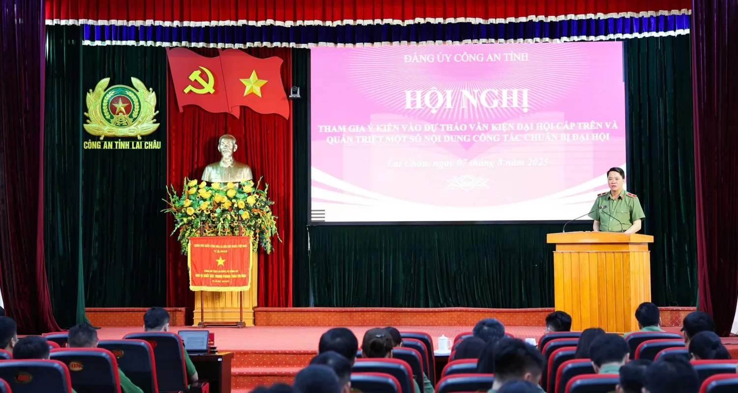 Thiếu tướng Nguyễn Viết Giang – Ủy viên Ban Thường vụ Tỉnh ủy, Bí thư Đảng ủy, Giám đốc Công an tỉnh dự và chủ trì hội nghị
