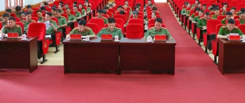 Dự hội nghị có Thiếu tướng Nguyễn Hữu Hưng - Phó Cục trưởng Cục An ninh nội địa (Bộ Công an)