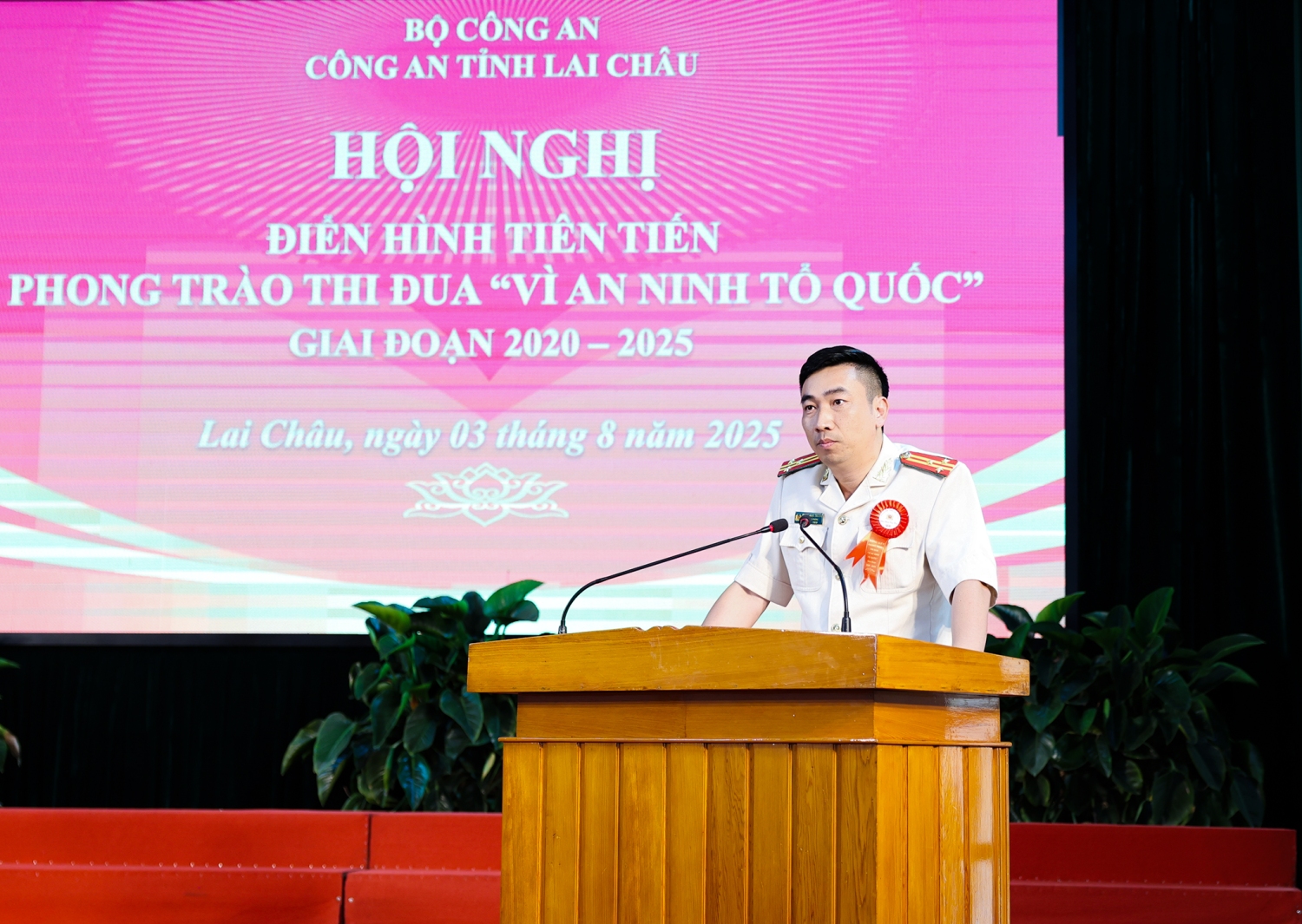 huong ung phat dong thi dua