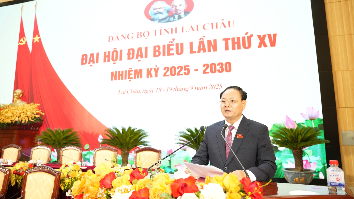 Đồng chí Lê Minh Ngân -  Tân Bí thư Tỉnh ủy Lai Châu phát biểu tại Đại hội