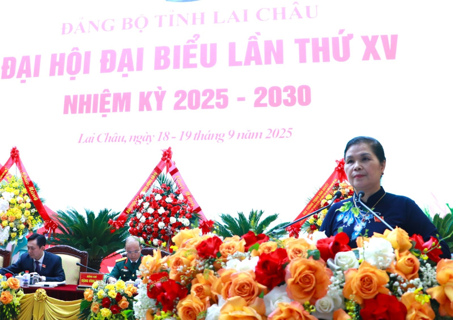 Bí thư Tỉnh ủy Lai Châu Giàng Páo Mỷ khai mạc Đại hội