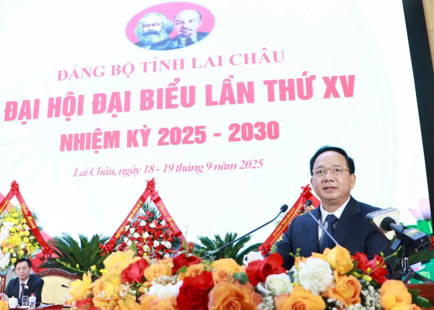 Đồng chí Đại tướng Trịnh Văn Quyết Bí thư Trung ương Đảng, Ủy viên Thường vụ Quân ủy Trung ương, Chủ nhiệm Tổng cục Chính trị Quân đội nhân dân Việt Nam phát biểu chỉ đạo Đại hội