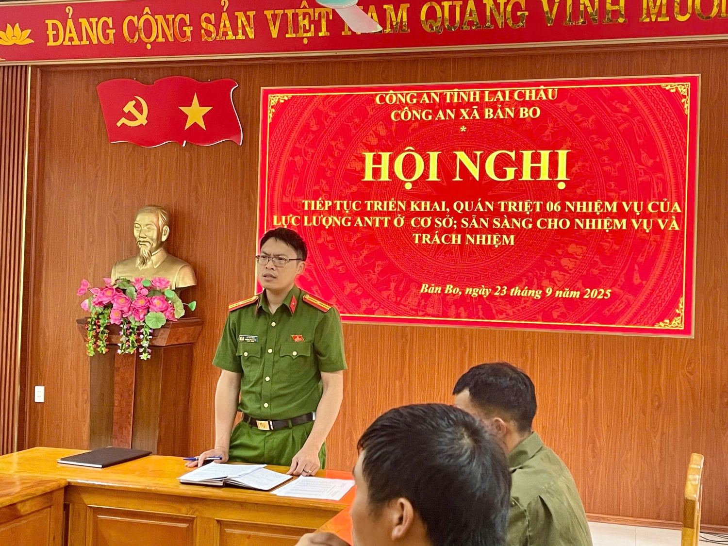 Đồng chí Lê Chí Thức phát biểu tại hội nghị