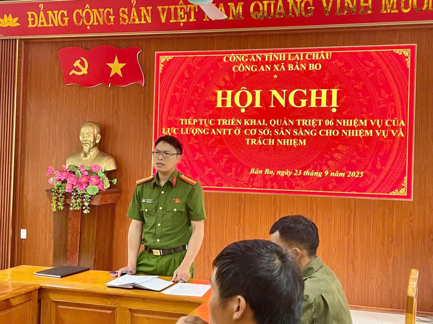 Đồng chí Lê Chí Thức phát biểu tại hội nghị
