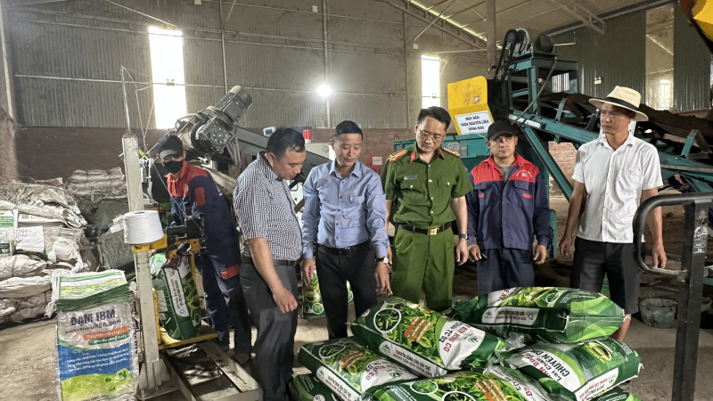 Chuyển đổi số lan tỏa mạnh mẽ ở xã miền núi Tân Uyên (bài 1) -0
