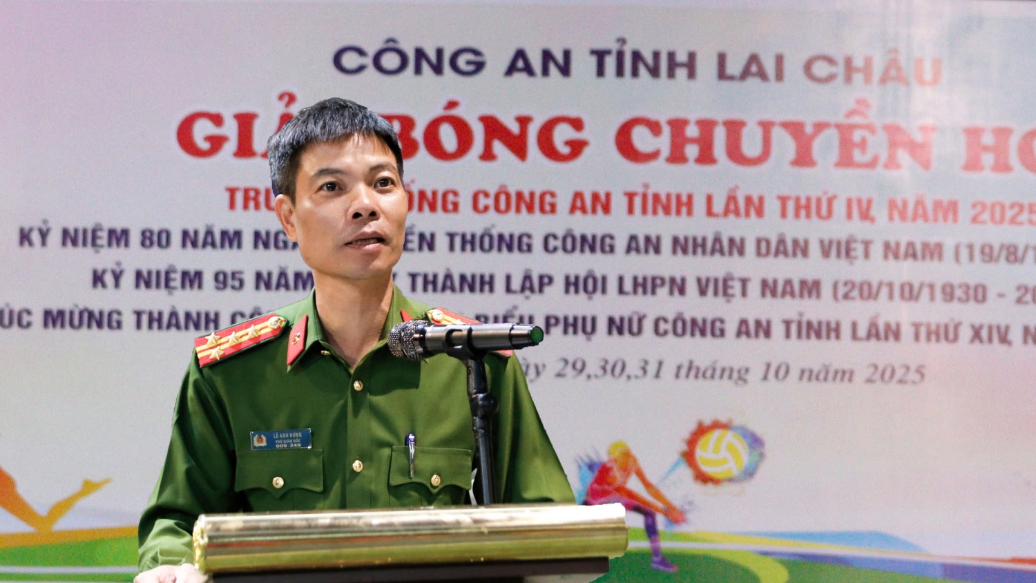 Đại tá Lê Anh Hưng – Phó Giám đốc Công an tỉnh phat bieu tại Lễ Bế mạc.