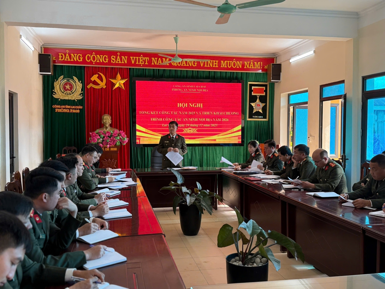 Đồng chí Thượng tá Vũ Tiến Diễn - Trưởng phòng quán triệt định hướng công tác trọng tâm