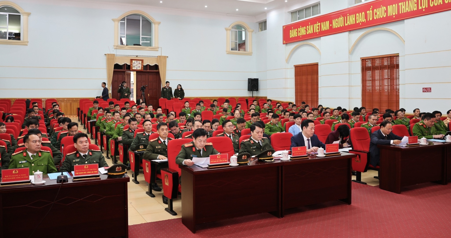 Các đại biểu tham dự Hội  nghị tổng kết công tác công an năm 2025 và triển khai chương trình công tác năm 2026 của lực lượng Công an Lai Châu