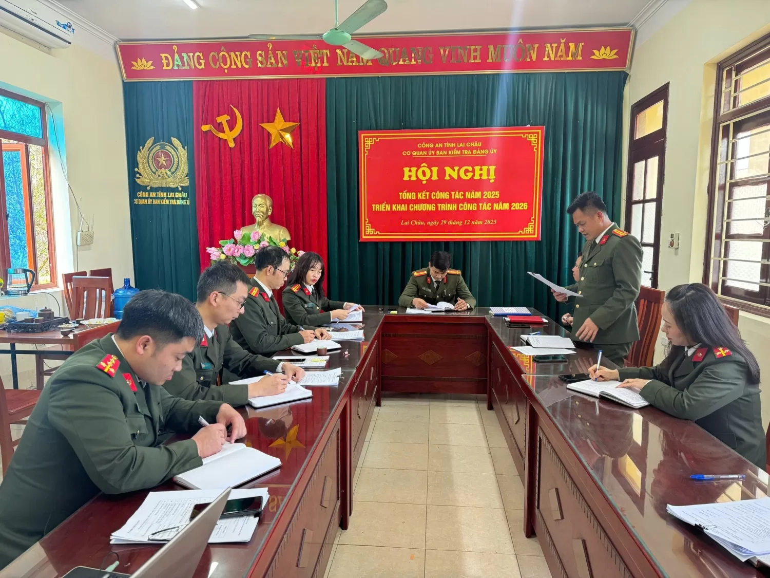 Toàn cảnh hội nghị