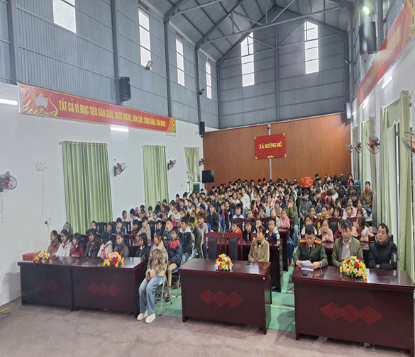 Quang cảnh chương trình tuyên truyền