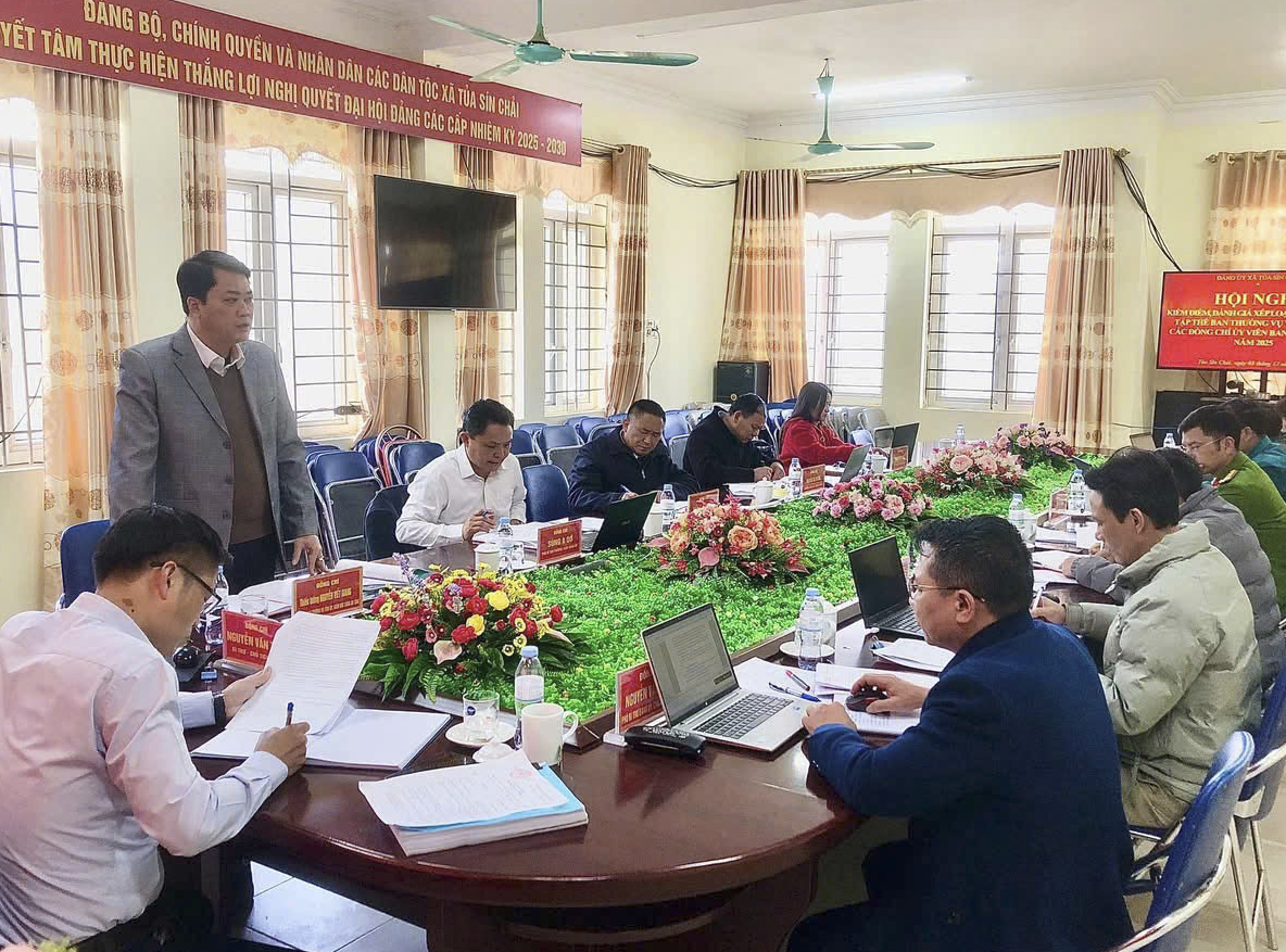 Thiếu tướng Nguyễn Viết Giang - Ủy viên Ban Thường vụ Tỉnh ủy, Bí thư Đảng ủy, Giám đốc Công an tỉnh phát biểu chỉ đạo Hội nghị