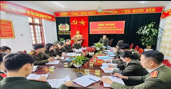 Đồng chí Hà Thái Hoàn - Bí thư Chi bộ phát biểu kết luận