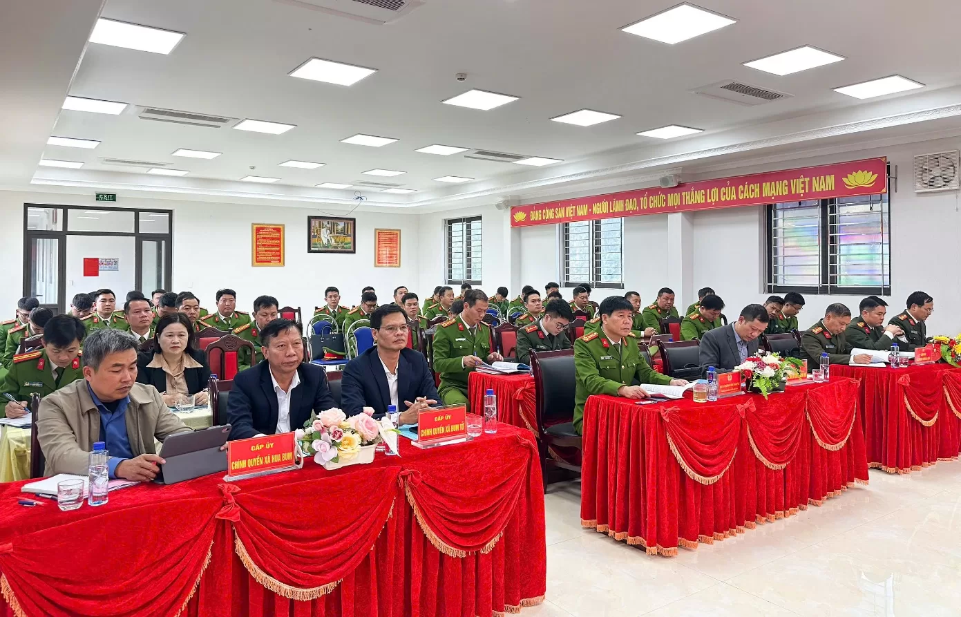 Đại biểu dự Hội nghị.