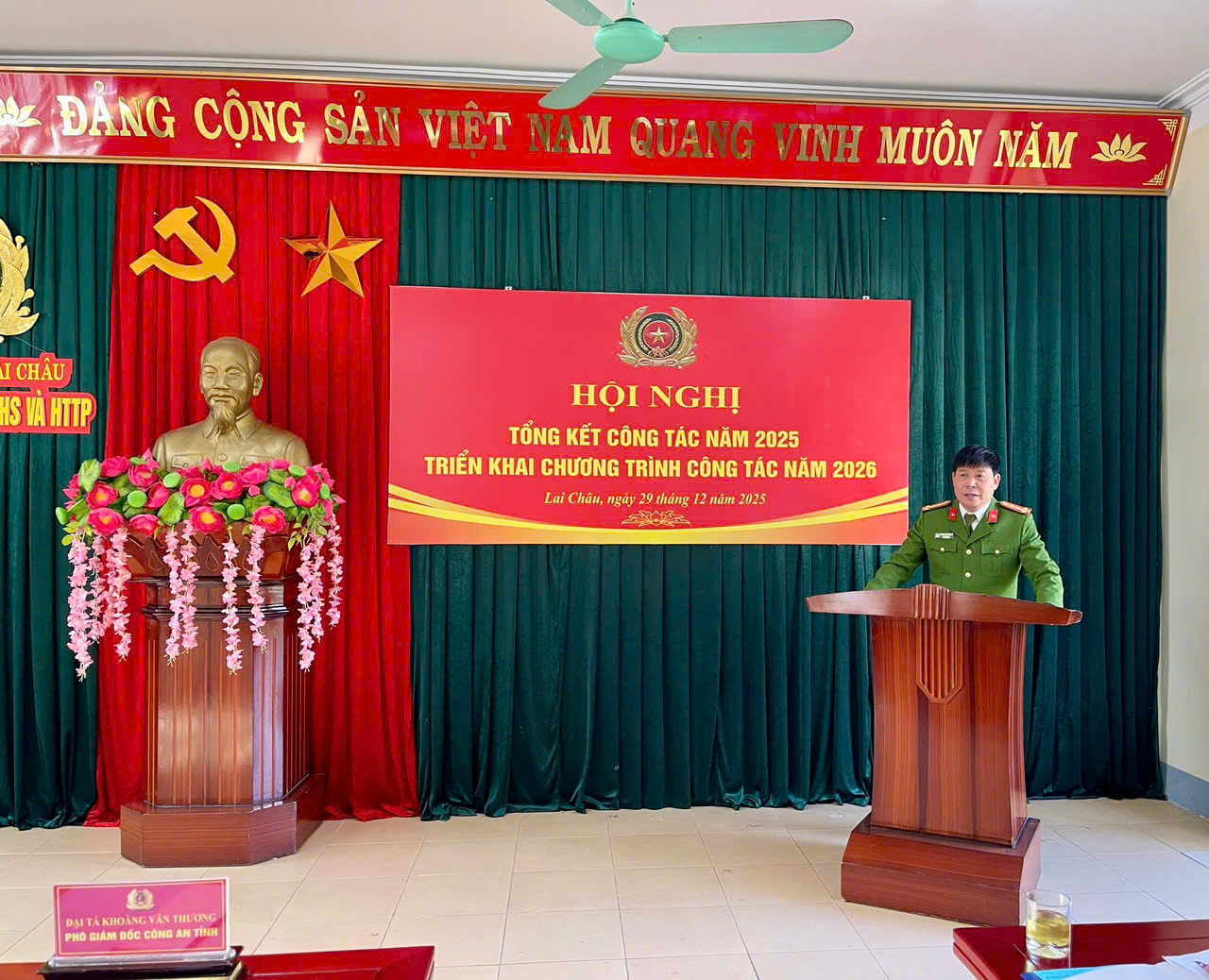 Đồng chí Đại tá Khoàng Văn Thương – Phó Giám đốc Công an tỉnh phát biểu chỉ đạo.