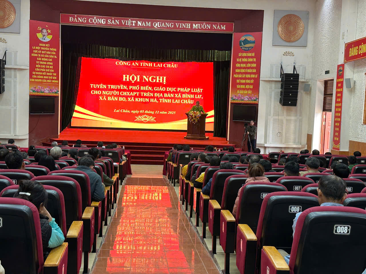 Toàn cảnh hội nghị