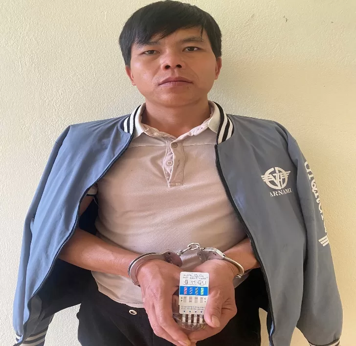 Đối tượng Đỗ Văn Hùng tại cơ quan Công an