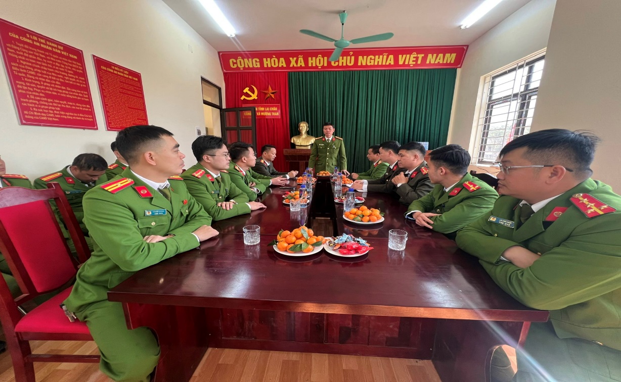 Toàn cảnh buổi làm việc