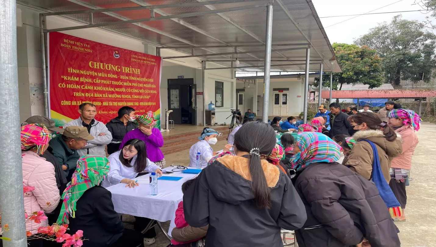 Mường Khoa: Khám, cấp thuốc miễn phí cho các gia đình có hoàn cảnh khó khăn, gia đình chính sách tại xã Mường Khoa.