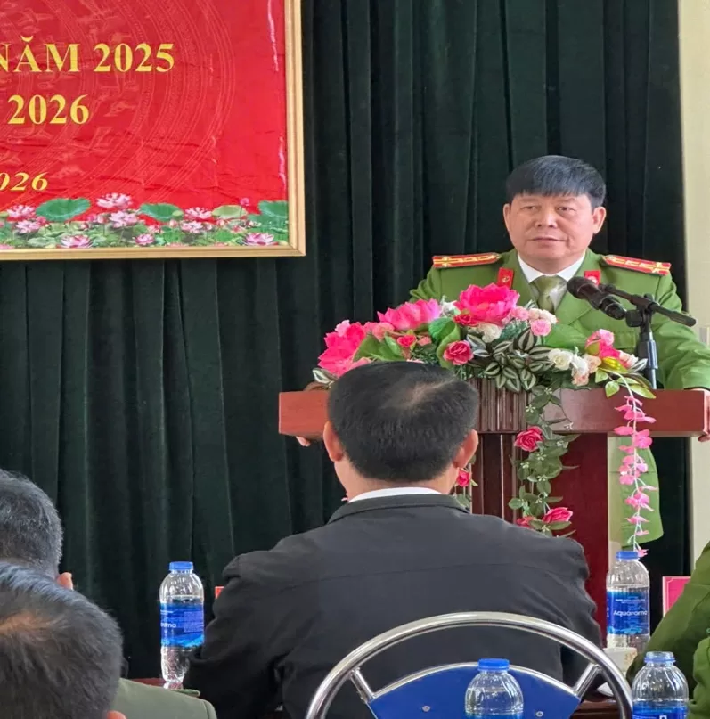 Hội nghị tổng kết công tác Công an năm 2025, triển khai nhiệm vụ năm 2026 và phát động phong trào thi đua “vì an ninh Tổ quốc” năm 2026 của Công an xã Tà tổng