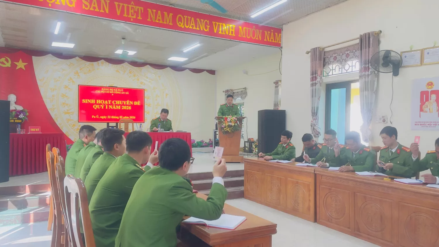 Chi bộ cơ sở Công an xã Pa Ủ tổ chức sinh hoạt chuyên đề