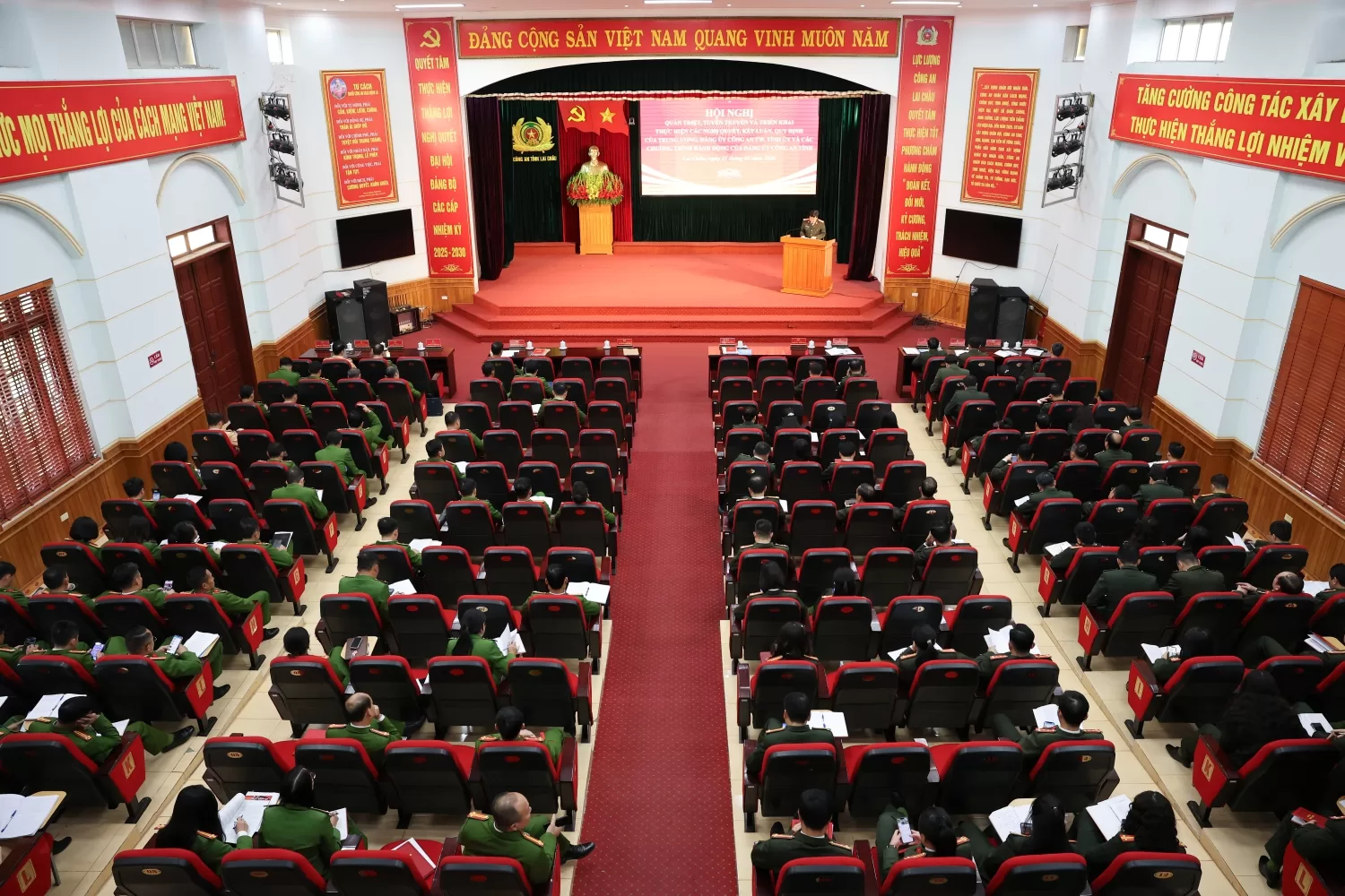 Toàn cảnh Hội nghị quán triệt các Nghị quyết, Kết luận, quy định của các cấp