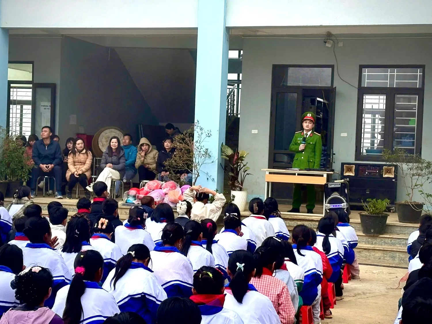 Công an xã Sin Suối Hồ đẩy mạnh tuyên truyền, phổ biến, giáo dục pháp luật trong thời gian giáp Tết Nguyên đán Bính Ngọ 2026