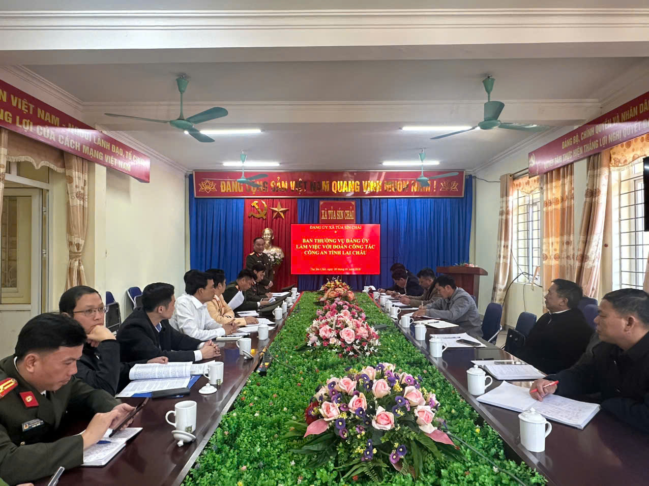 Toàn cảnh buổi làm việc