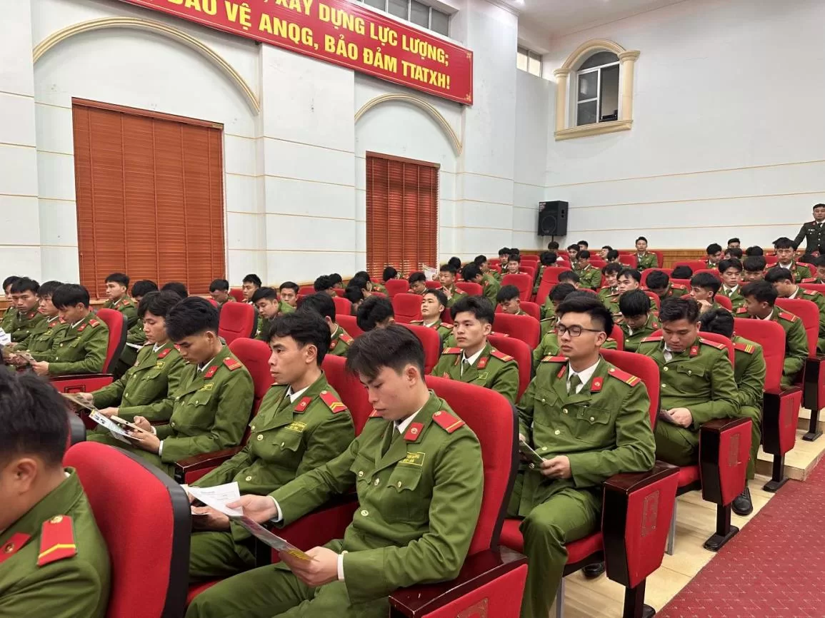 Đồng chí Trung tá Vũ Văn Hùng - Trưởng phòng phát động chương trình