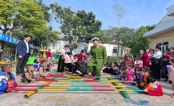 Toàn cảnh buổi làm việc
