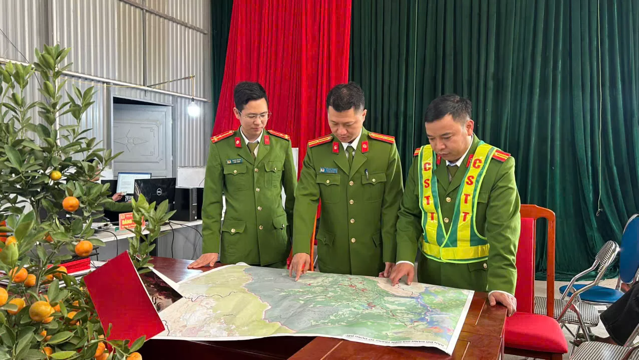 Công an xã triển khai lực lượng xuống địa bàn