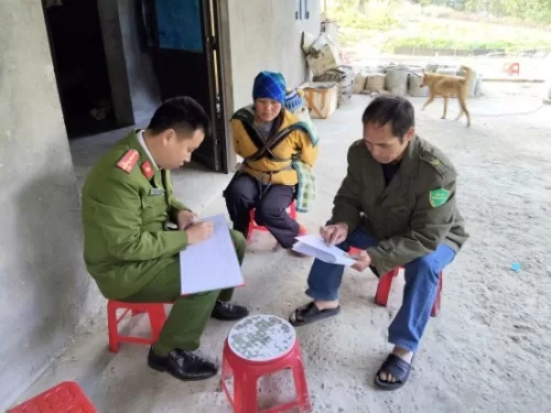 Công an xã Dào San triển khai tổng rà soát, kiểm tra dân cư phục vụ công tác quản lý và lập danh sách cử tri