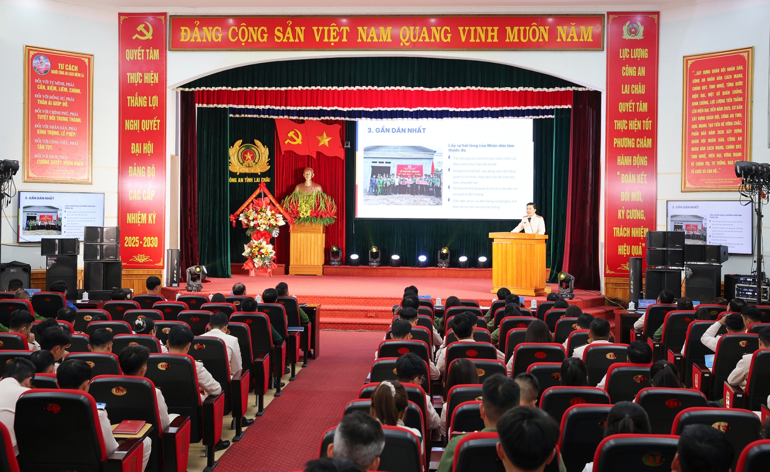 Quang cảnh buổi sinh hoạt