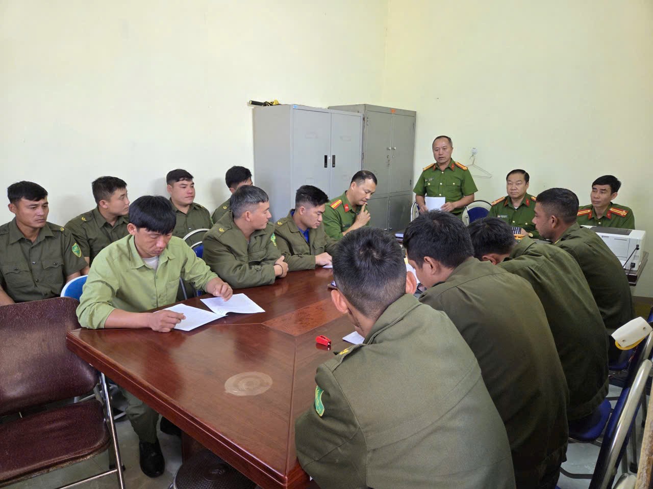 Đ/c Phó trưởng Công an xã, phụ trách cảnh sát khu vực, triển khai kế hoạch phát động phong trào, thi đua đặc biệt trong lực lượng ANTT ở cơ sở