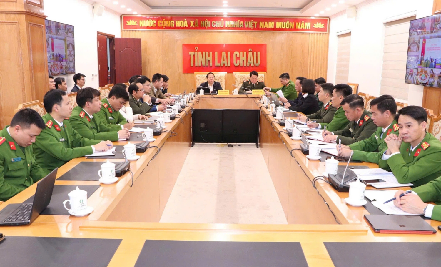 Các đại biểu dự tại điểm cầu tỉnh Lai Châu