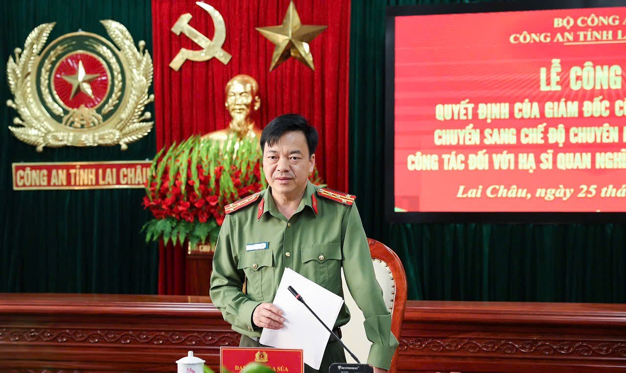 Đại tá Sùng A Súa - Phó Giám đốc Công an tỉnh phát biểu chỉ đạo tại buổi Lễ